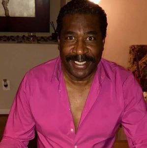 Meet your Posher, Warren